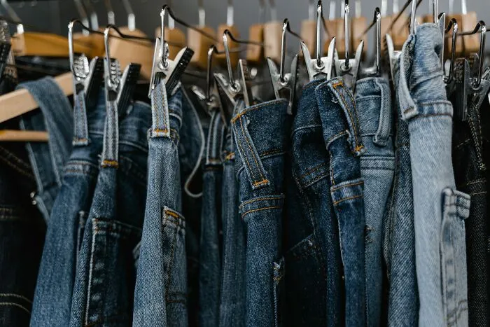 37 Of The Absolute Worst Lies Kids Ever Caught Their Parents Telling, As Listed Online