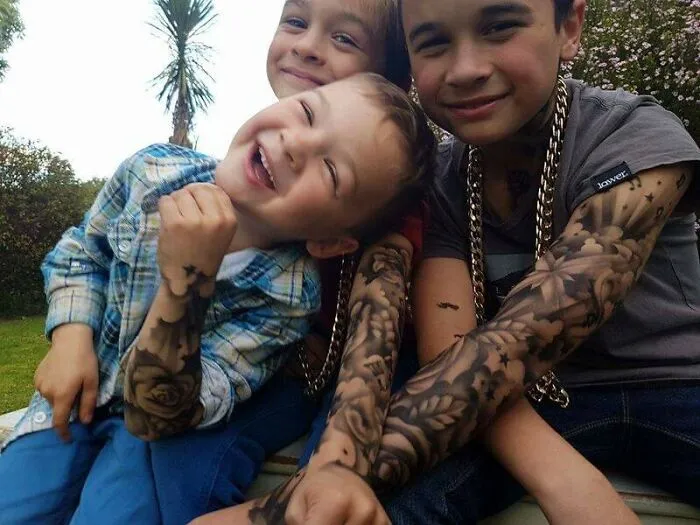 This Artist Gives Hospitalized Kids Spray-On “Tattoos” To Make Their Days Brighter, And Here’s The Result (24 New Pics)