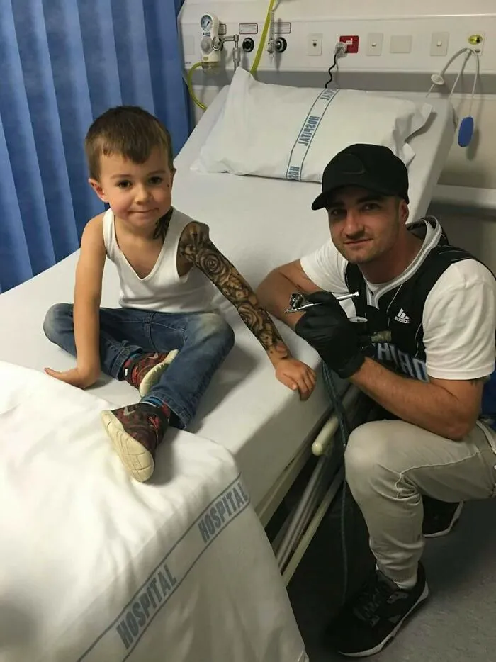 This Artist Gives Hospitalized Kids Spray-On “Tattoos” To Make Their Days Brighter, And Here’s The Result (24 New Pics)