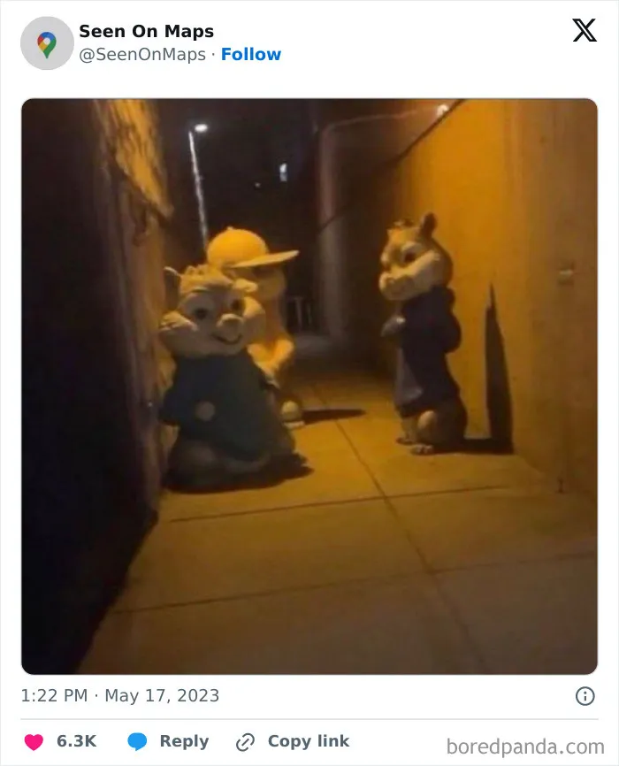 40 Of The Silliest Things That Were Ever Captured On The Streets