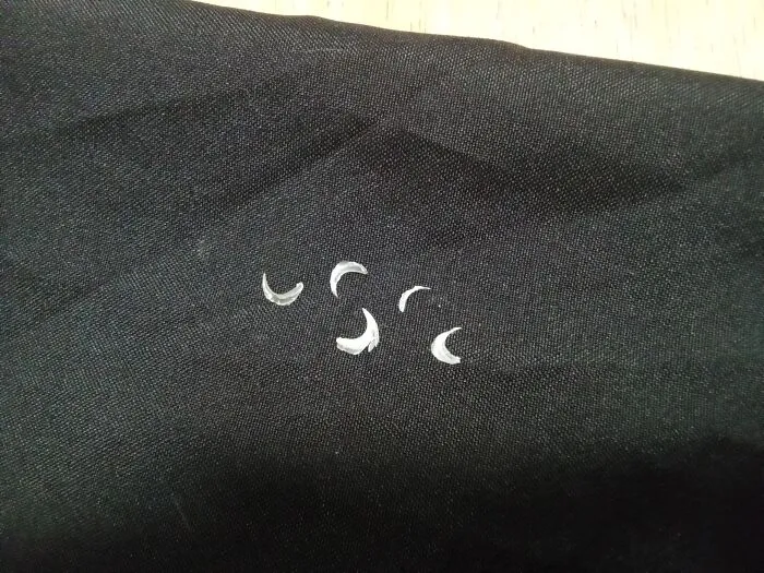 Stripes Of Cats Claws Will Come Off, And Under Is New Claw, Kinda Like How A Lizard Sheds Skin. Here Are My Claw Strips