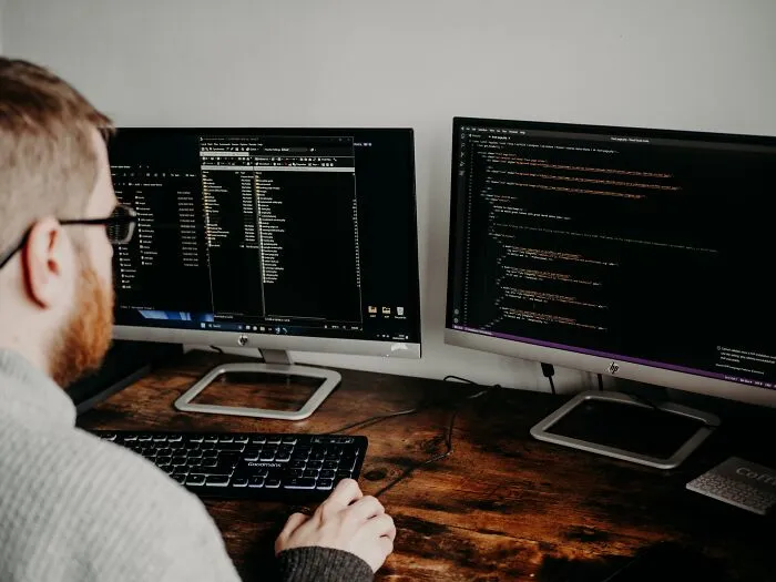 People List 30 Industries That Work Like Magnets For People Unqualified To Work In Them