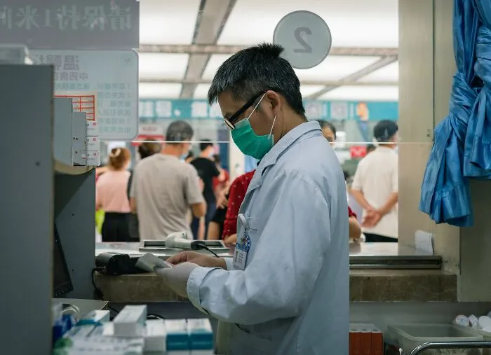 People List 30 Industries That Work Like Magnets For People Unqualified To Work In Them