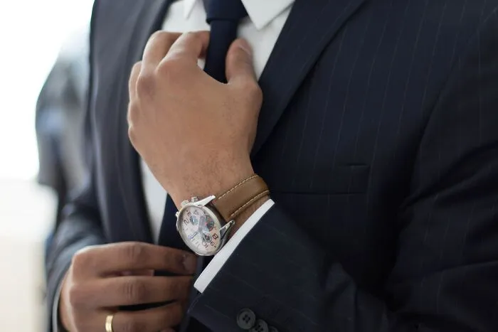 People List 30 Industries That Work Like Magnets For People Unqualified To Work In Them