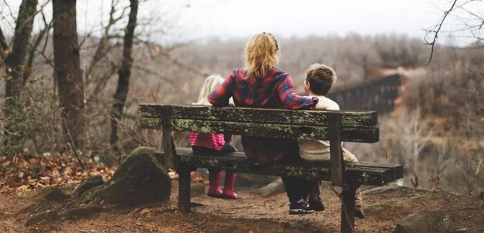 37 Of The Absolute Worst Lies Kids Ever Caught Their Parents Telling, As Listed Online