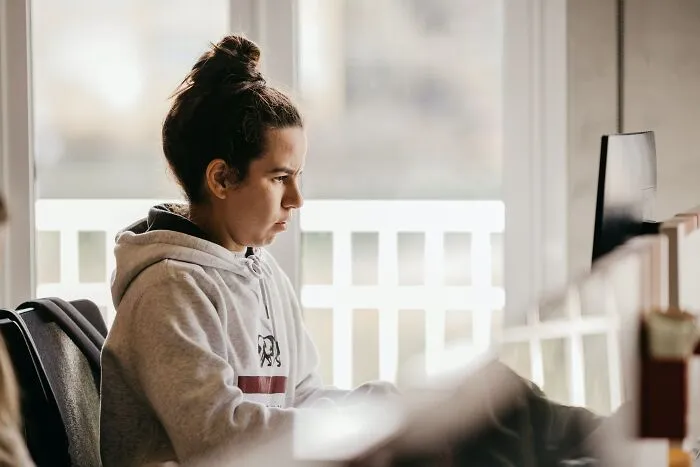 30 Stories Of Why People Got Kicked Out Of Their Jobs