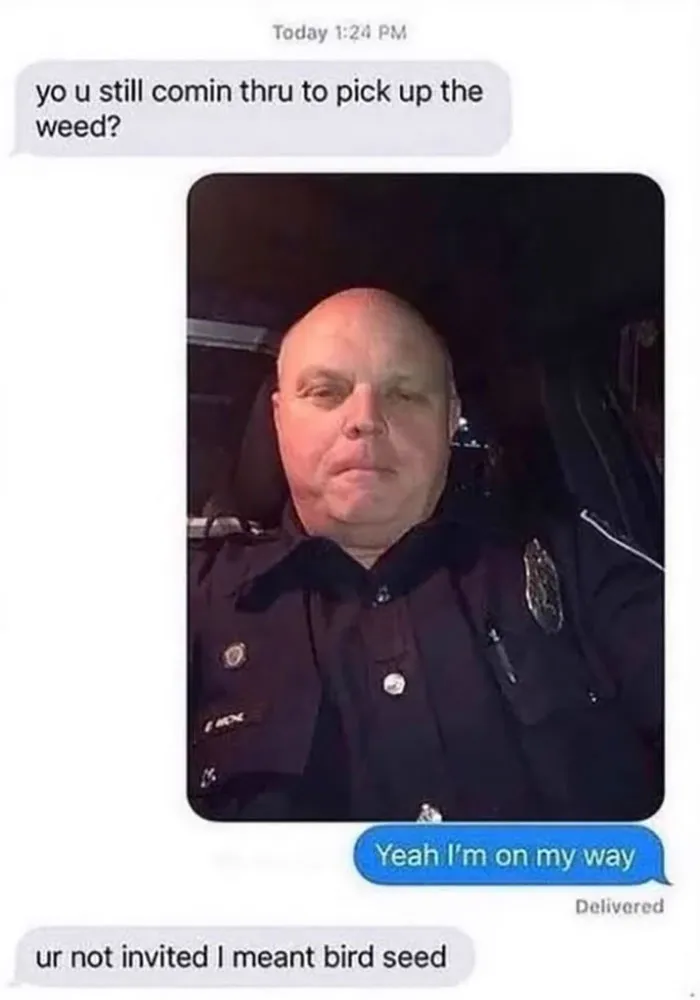 50 Funny, Strange Or Simply Threatening Texts Shared By This Twitter Account (New Pics)