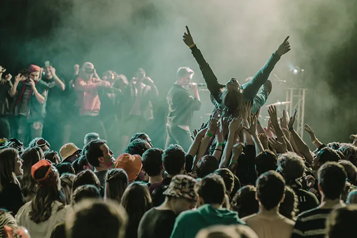 35 Older People Reminisce About The Moments They Miss That Gen Z Will Never Get To Experience