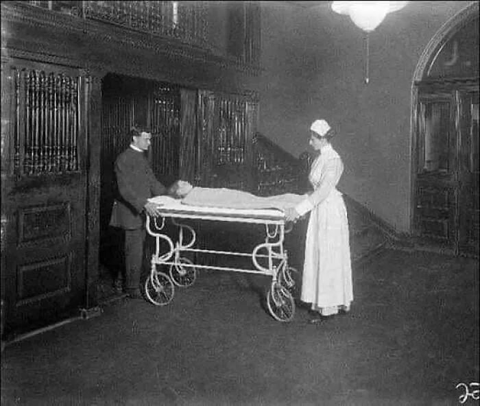 50 Incredible History Moments That Were Caught On Camera Decades Ago