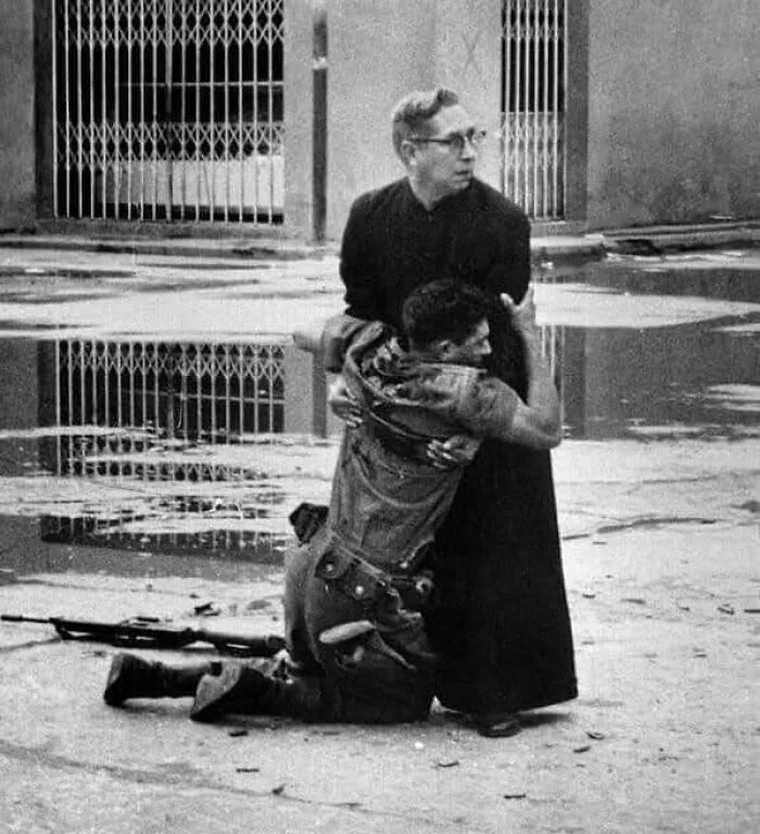 35 Momentos históricos increíbles que fueron captados por cámaras