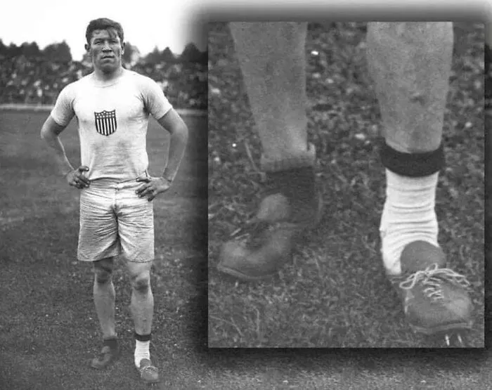 50 Incredible History Moments That Were Caught On Camera Decades Ago