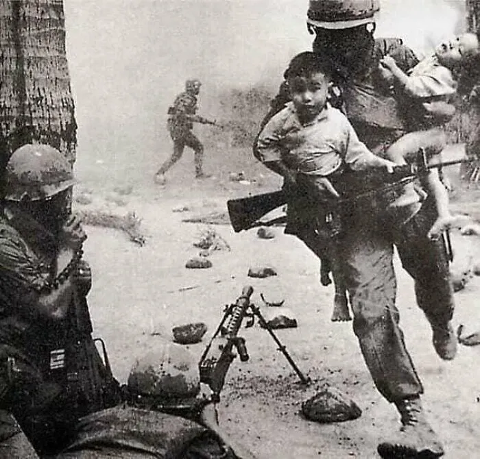 35 Momentos históricos increíbles que fueron captados por cámaras