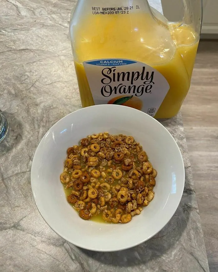 Cereales con zumo de naranja