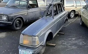 30 Pics That Raise More Questions Than Answers, Posted By "Images That Need More Context"