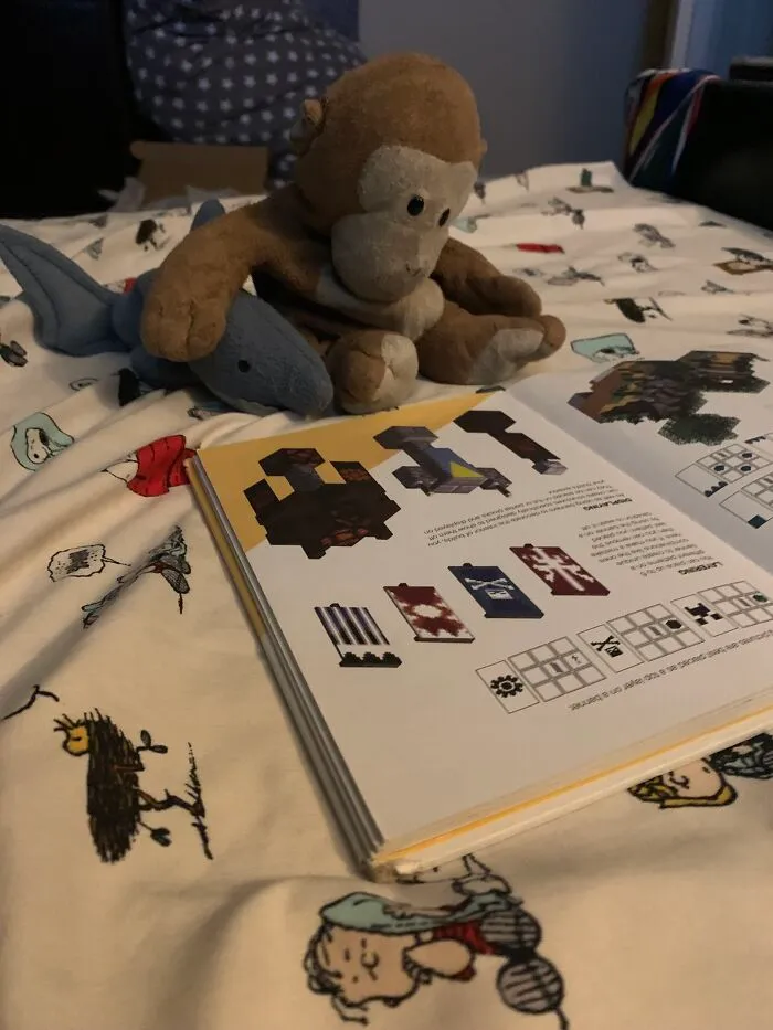 O (The Monkey) And Sam (The Shark)