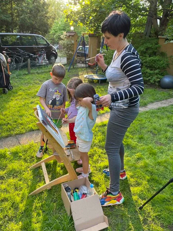 If Your Neighbor Is An Artist, Visit Them (10 Pics)