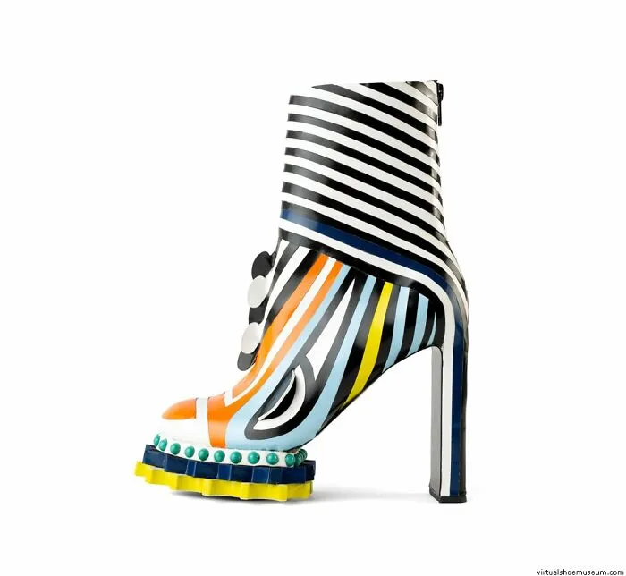 Shoetribe 1/5 By Marlou Browaeys