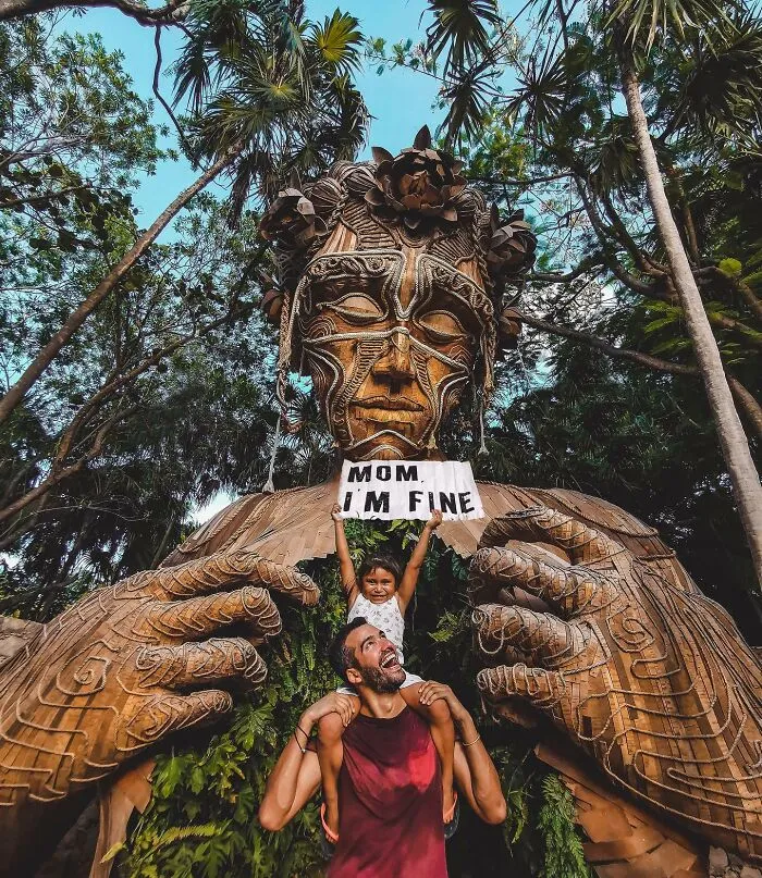 30 Wholesome Pics Of Man Reassuring His Mom Of His Wellbeing Whilst He Explores The World (New Pics)