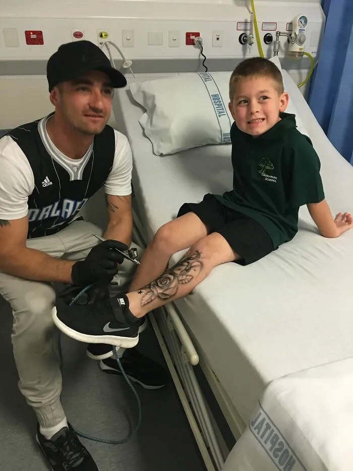 This Artist Gives Hospitalized Kids Spray-On “Tattoos” To Make Their Days Brighter, And Here’s The Result (24 New Pics)