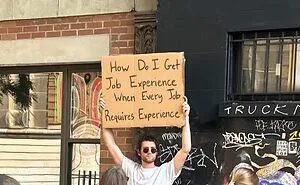 50 Times “Dude With Sign” Did Everyone A Public Service And Protested Everyday Annoying Things (New Pics)