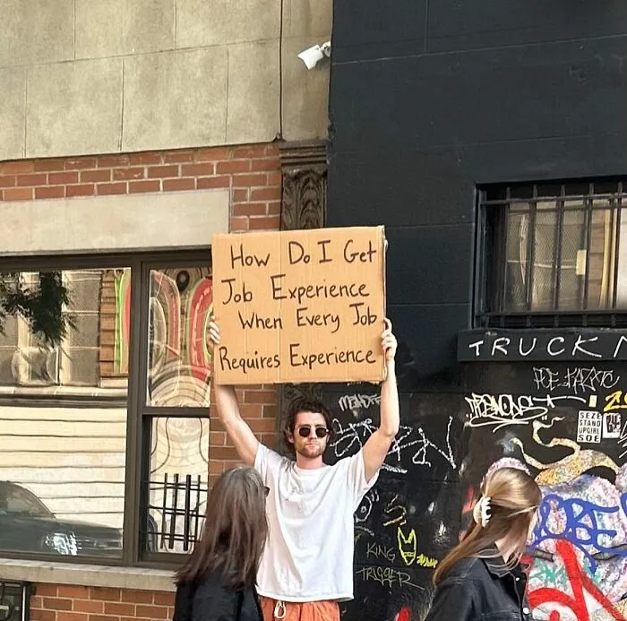 50 Times “Dude With Sign” Did Everyone A Public Service And Protested Everyday Annoying Things (New Pics)