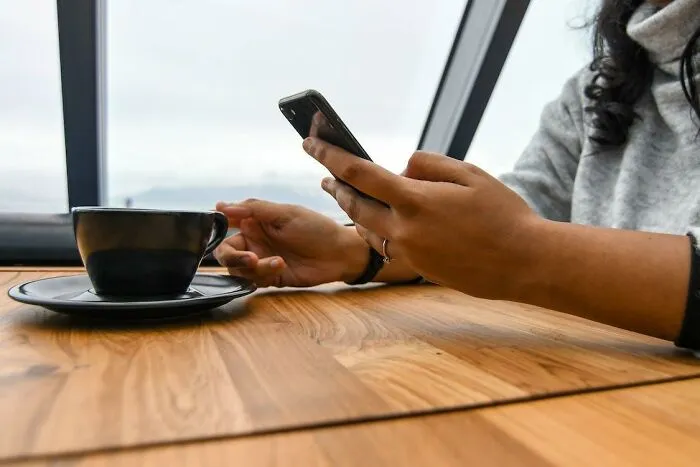 People Share 30 Deal-Breakers That Make Them Instantly Nope Out From A First Date