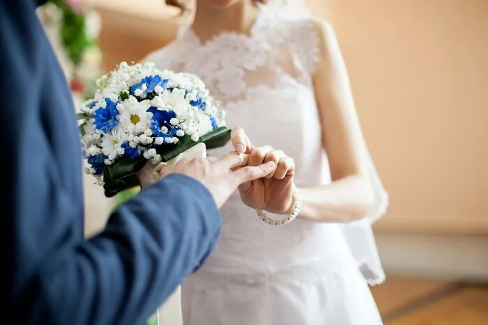 “Our Friendship Was Only Worth 25 Dollars”: 35 People Who Cut Ties With Their Friends