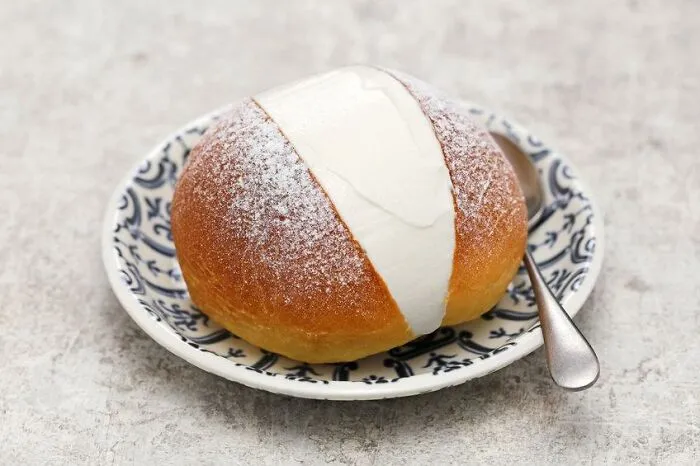 Maritozzo Con La Panna