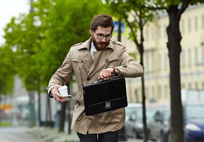 20 Normas extrañas implementadas en el trabajo que los empleados no podían creer
