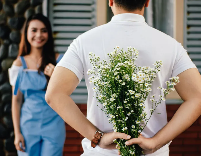 People Who Had A Deal To Get Married To Their Friends If They Were Single By 30 Share What Happened