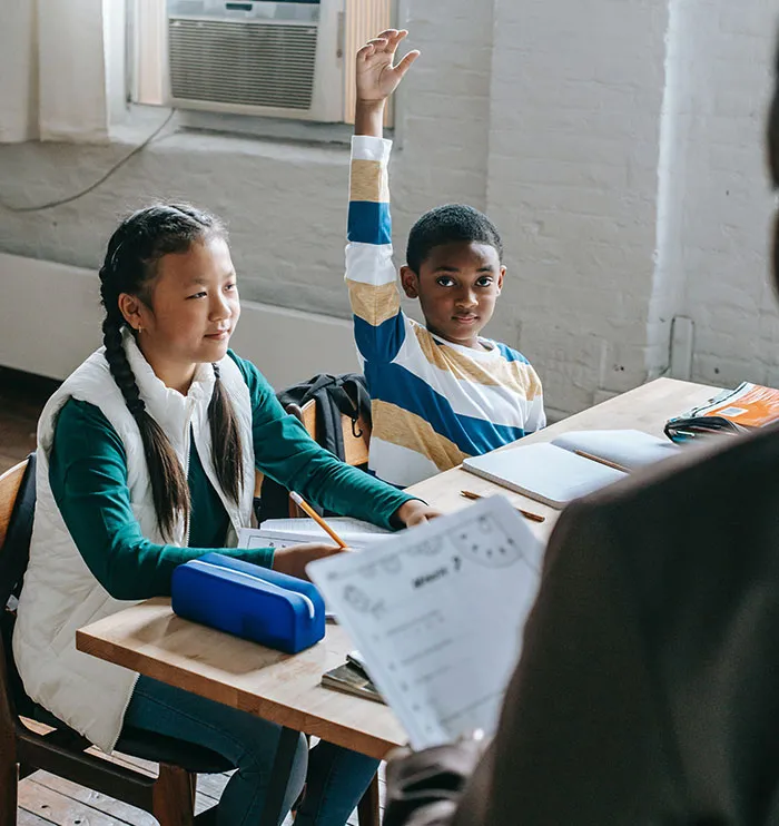 30 Adults Share The Worst Things Their Teachers Did That They Still Can’t Get Over