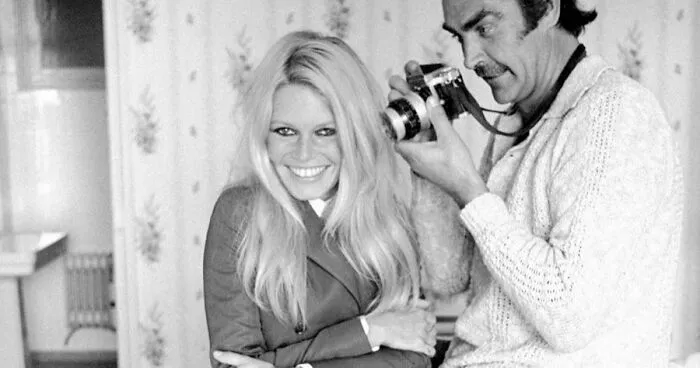 30 Of The Best Vintage Shots Of Hollywood Stars, As Shared By This Instagram Account (New Pics)