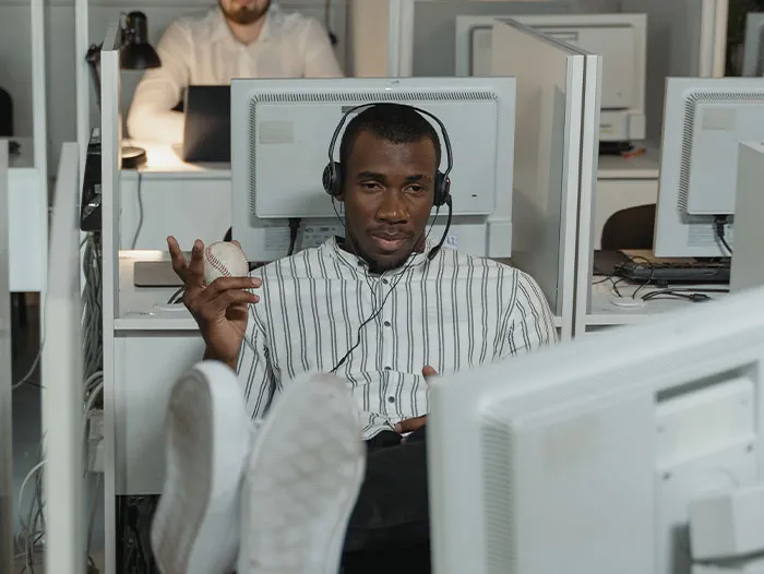 "It's About Not Going Mental": 30 People Share How Much Work They Actually Do At Their Office Job