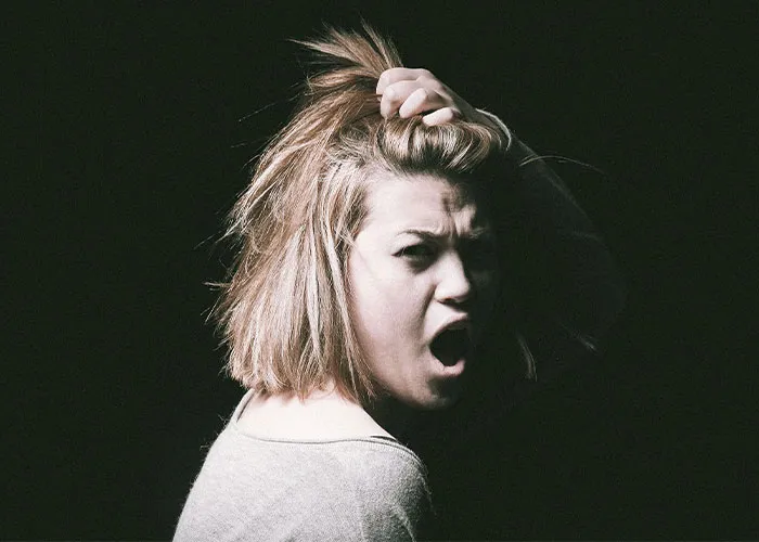 "She Poisoned My Food": 30 People Share Their Roommate From Hell Stories