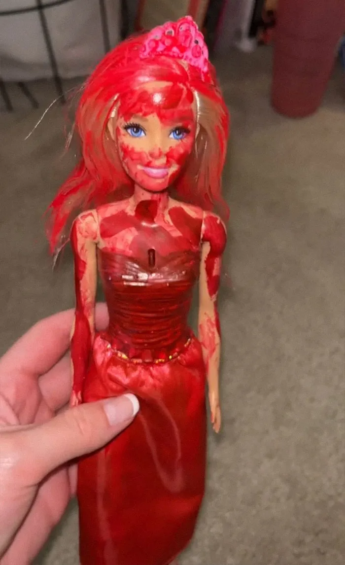 “I Accidentally Doomed Barbieland”: ‘Barbie’ Kicks Off A Hilarious ‘Weird Barbie’ Trend (29 Pics)