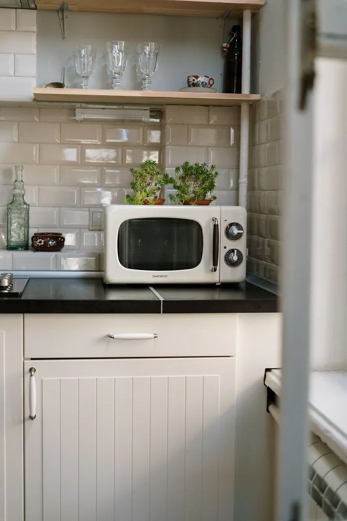 30 "Now-False Facts" That Were Really Taught In Schools, But Did Not Stand The Test Of Time