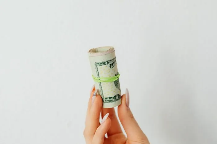 People Speak Out About Life-Turning Things That Helped Them Stop Being Broke (30 Answers)