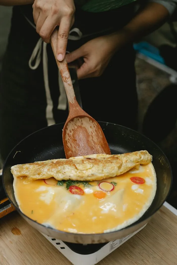 “What’s Something In [A Person’s] Kitchen That Immediately Tells You They’re A Good Cook?”