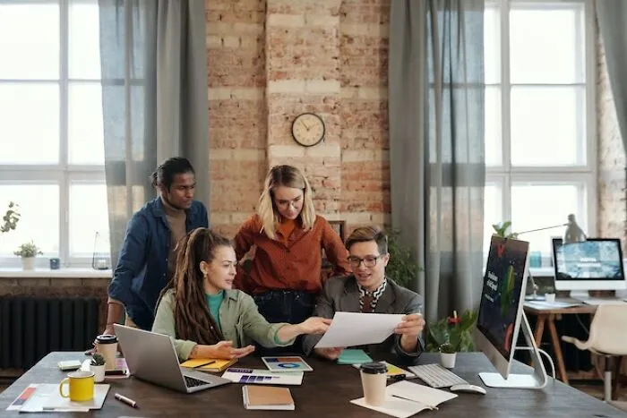 People Share 30 Professions That Are Red Flags