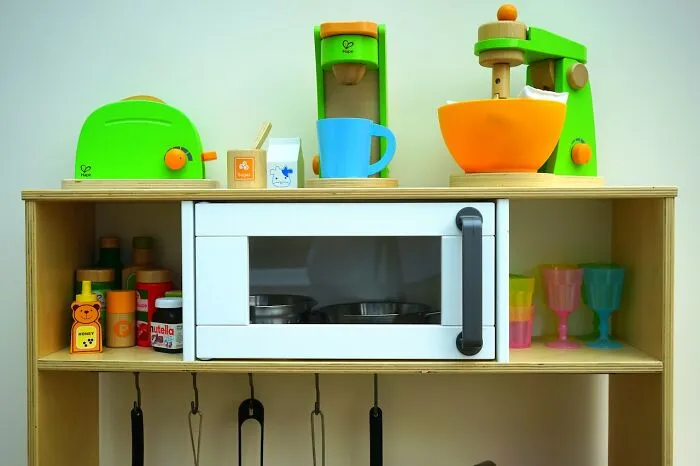 “What’s Something In [A Person’s] Kitchen That Immediately Tells You They’re A Good Cook?”