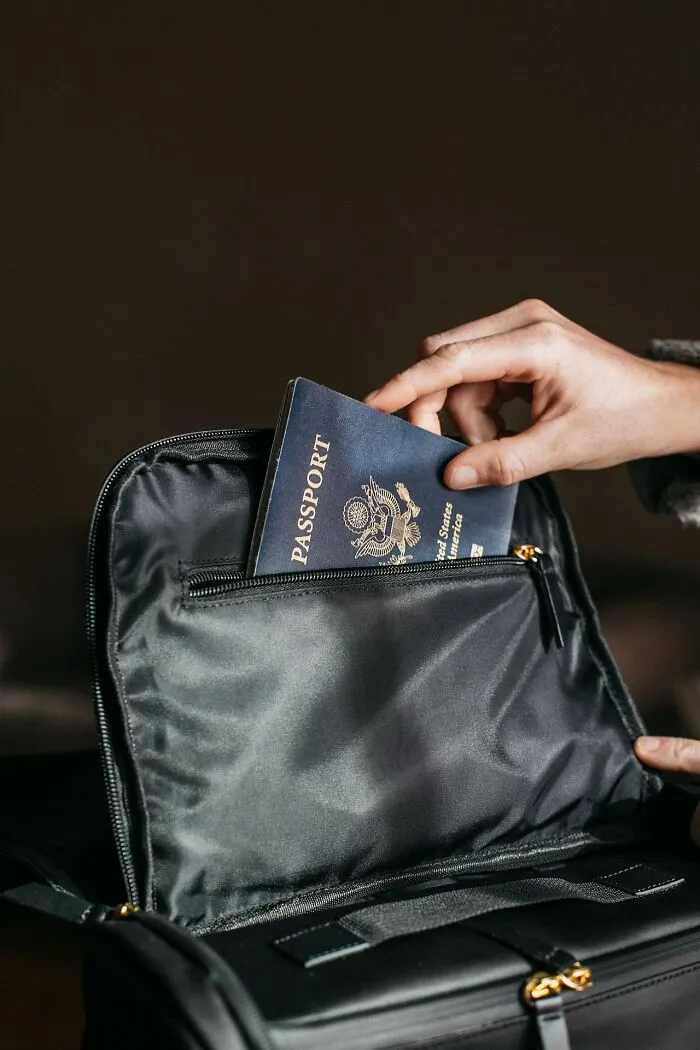 Someone Asked “What Is The Dumbest Travel Mistake You’ve Made?”, 30 Folks Delivered