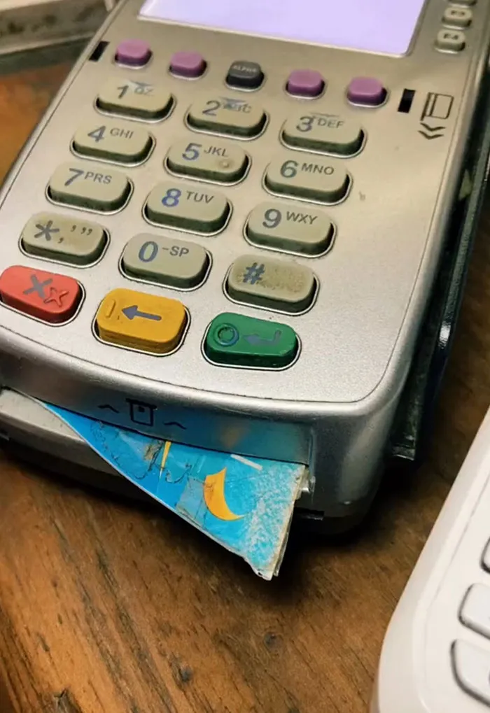 50 Objetos tan destrozados que deberían estar hace tiempo en la basura