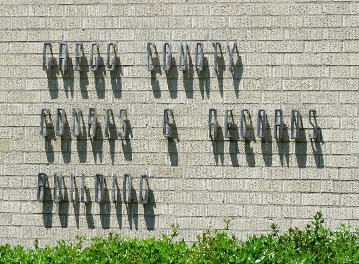 This Signage Is Impossible To Read In The Sun