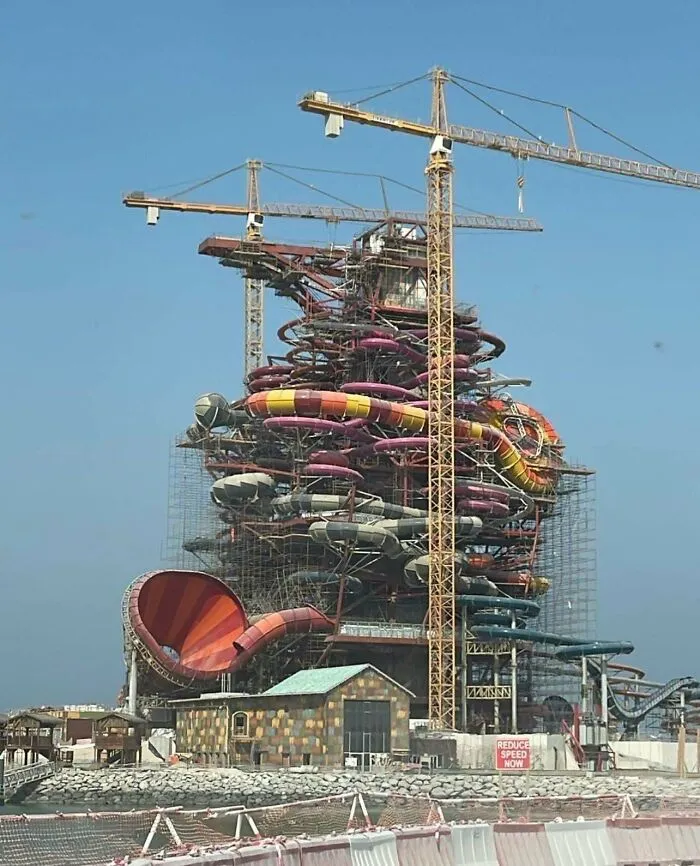 Parque Acuático En Qatar