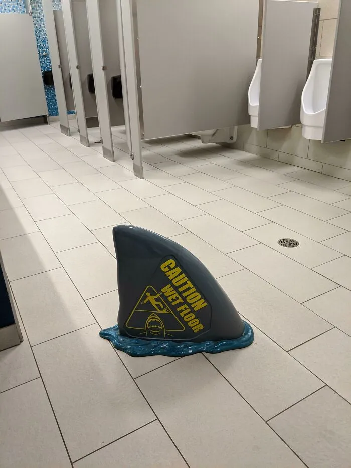 Cuidado, suelo mojado, en el Aquarium de Toronto