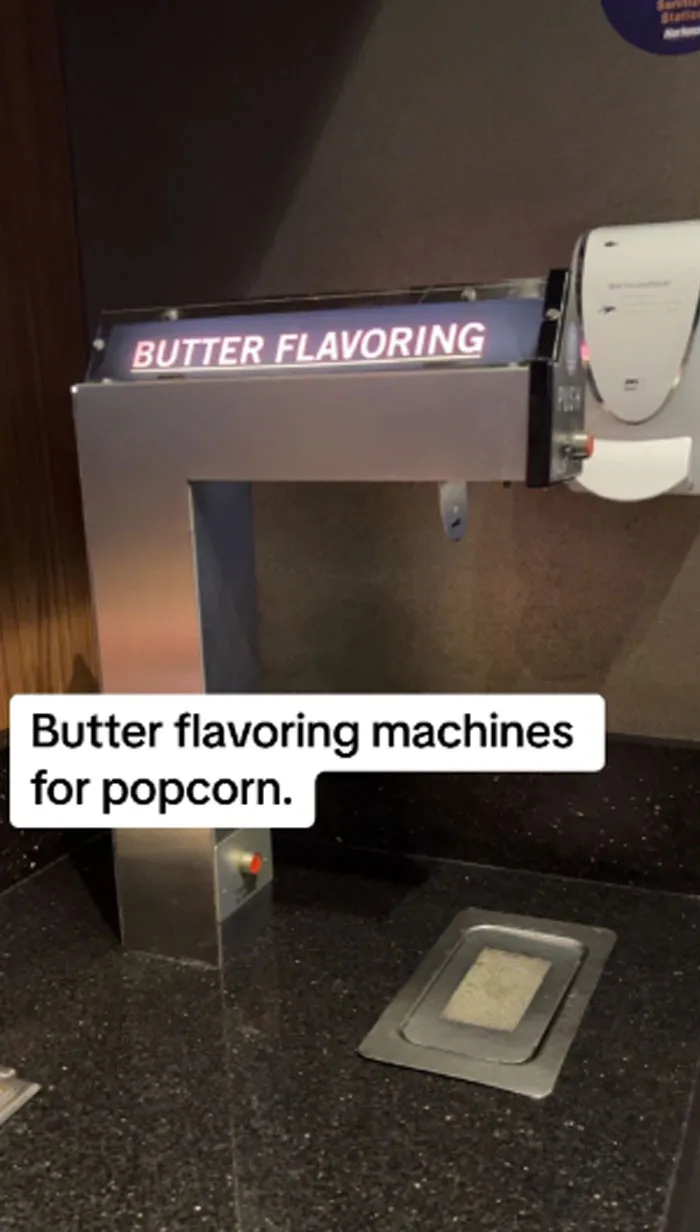 “Pavement Just Randomly Ends”: 30 Common USA Things That Confuse Foreigners
