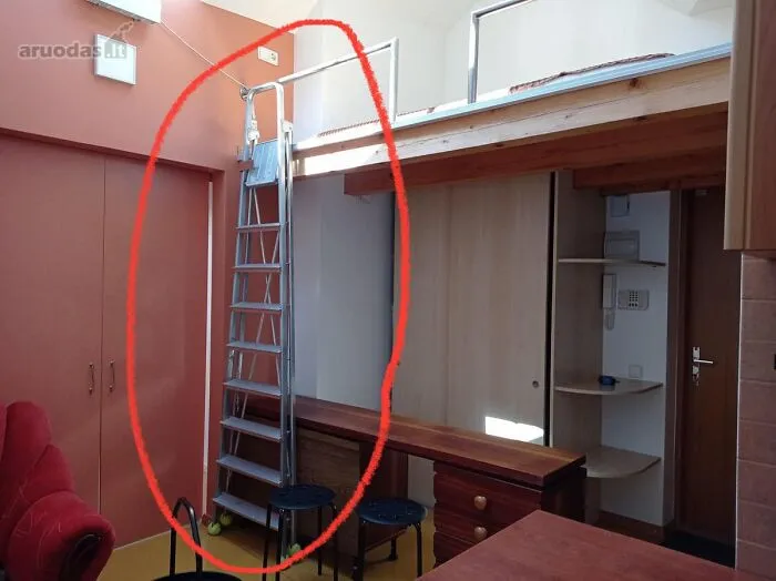 30 Of The Wildest Real Estate Listings That Someone Is Actually Trying To Sell