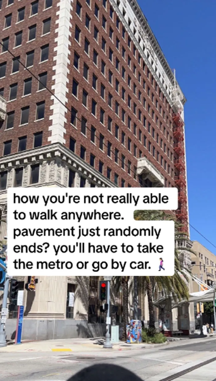“Pavement Just Randomly Ends”: 30 Common USA Things That Confuse Foreigners