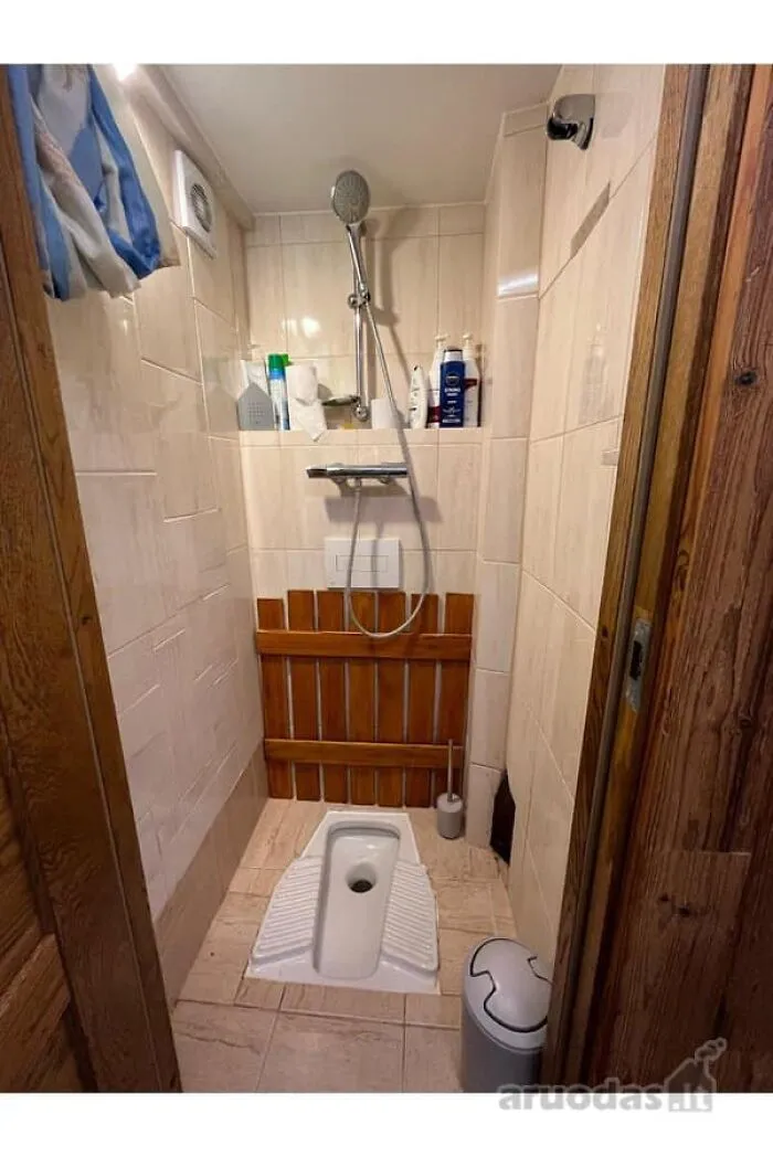 30 Of The Wildest Real Estate Listings That Someone Is Actually Trying To Sell