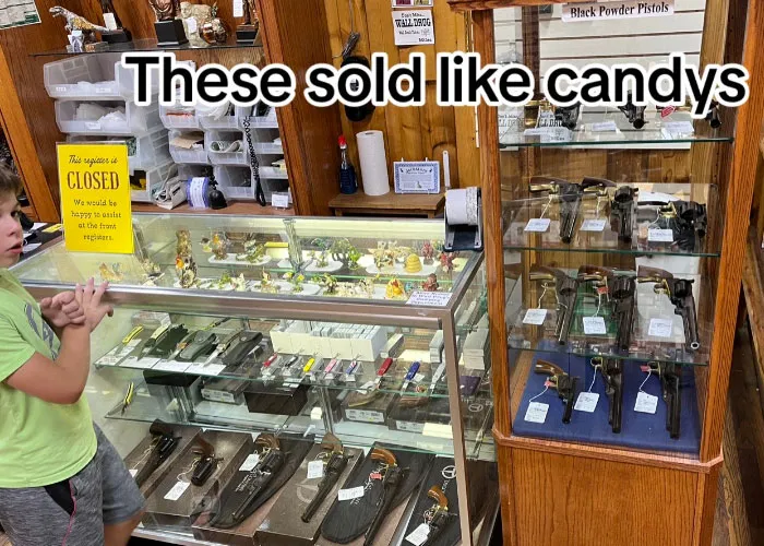 “Pavement Just Randomly Ends”: 30 Common USA Things That Confuse Foreigners